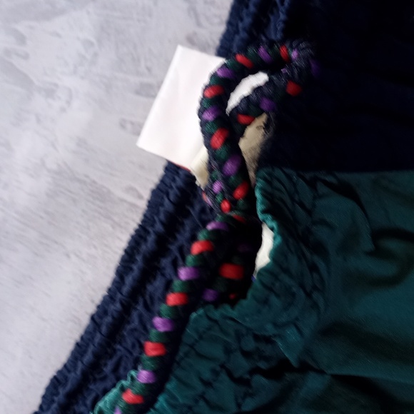 Vintage 90s Speedo Funky Abstract Essential Shorts - Picture 5 of 6